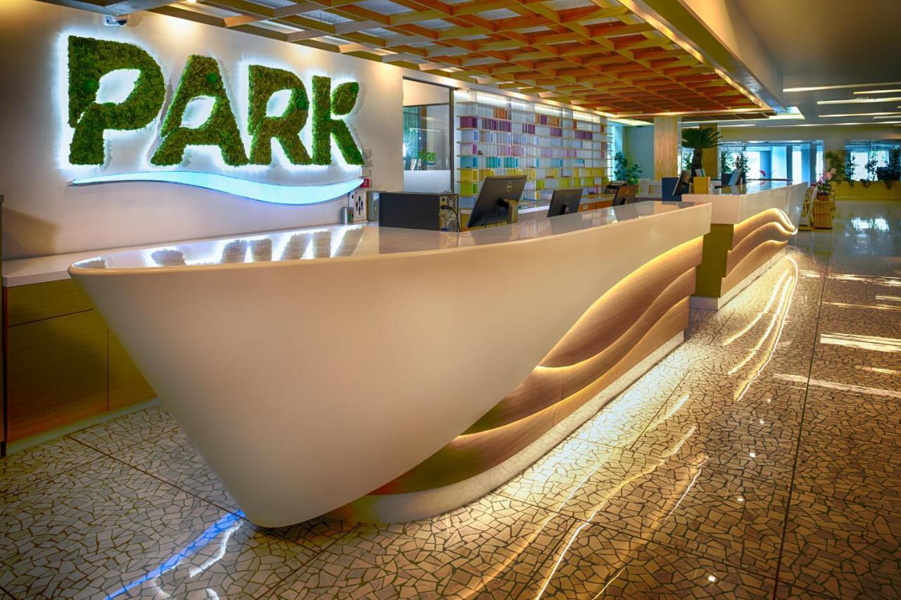 Carine Hotel Park Bijela Exteriör bild